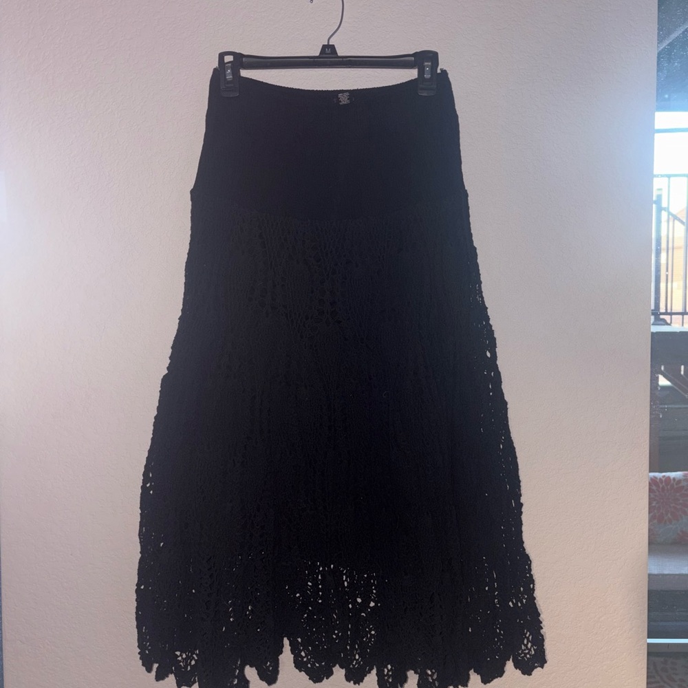 Raviya Black A-Line Lace Skirt